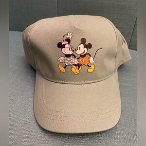 Aldi Finds Disney Minnie & Mickey Mouse Baseball Hat